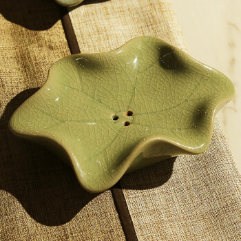 娑娜依新中式中国风复古陶瓷香皂盒肥皂盒创意可沥水陶瓷手工皂碟造型 带釉富贵绿