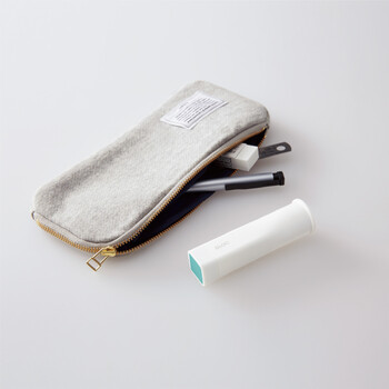 国誉(KOKUYO)【日本文具大赏】进口GLOO固体胶棒直角胶学生手工办公胶水L号白色胶体(1个装) 40g TA-G303-1P 国誉(KOKUYO)【日本文具大赏】进口GLOO固体胶棒直角胶学生手工办公胶水L号白色胶体(1个装) 40g TA-G303-1P