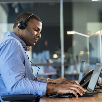 博诣 POLY惠普头戴式有线耳机EP320USB电脑线控在线教育学习耳麦立体声降噪麦克风轻便舒适 博诣 POLY惠普头戴式有线耳机EP320USB电脑线控在线教育学习耳麦立体声降噪麦克风轻便舒适