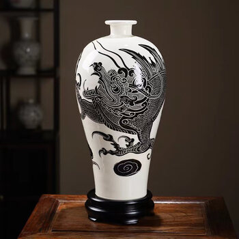 中国　磁州窯　鉄絵　花文　梅瓶　C　R3486B 重要美術品］白地鉄絵牡丹文梅瓶 | 磁州窯 | 収蔵品詳細 | 作品