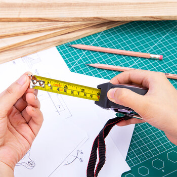 得力(deli)3m全包胶自锁钢卷尺 Ⅱ级精度测量尺子 79550 灰色 得力(deli)3m全包胶自锁钢卷尺 Ⅱ级精度测量尺子 79550 灰色