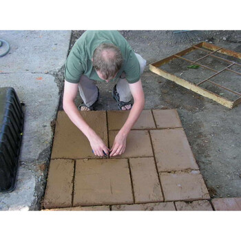 花海小路制作神器客栈度假村地面铺路模具水泥地砖彩色水泥砖模