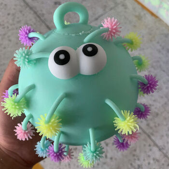 毛球七彩发光球闪光大号软胶手提发泄宝宝手捏30厘米闪光雪花球蒂芙尼