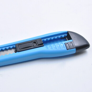 三木（SUNWOOD）大号美工刀/自带拆刀器/裁纸刀/壁纸刀/手动锁扣 蓝色 91025