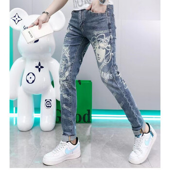 冠军吉祥瓦萨琪美杜·莎印花牛仔裤男士小脚休闲裤潮薄款弹力修身长