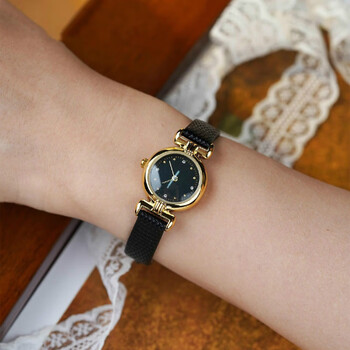 典雅女士手表小众复古中古小巧手表百搭轻奢闺蜜礼物金色黑表盘手表