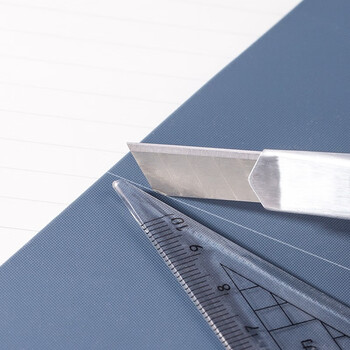 得力(deli)【超级爆款】13刀头SK5合金钢小号美工刀片/裁纸刀片 10片便携装 办公用品 2012 得力(deli)【超级爆款】13刀头SK5合金钢小号美工刀片/裁纸刀片 10片便携装 办公用品 2012