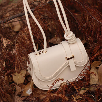 法国品牌linxiniu白色包包女2022新款潮感时尚单肩斜挎包质感小众设计