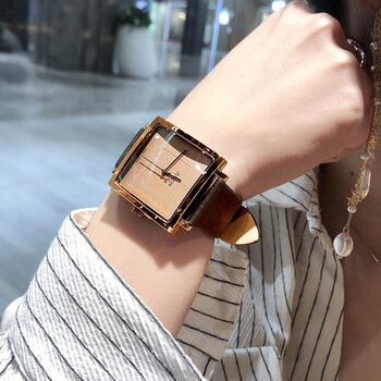 GIVENCHY 女士方盘石英手表 46f887f272675c81f4f41146ddbdfe.png