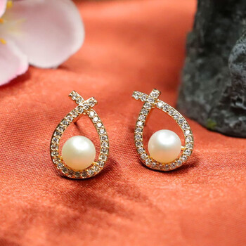 珠宝首饰>珍珠>珍珠耳饰>伊莱贝迪>伊莱贝迪淡水珍珠耳钉s925银针馒头