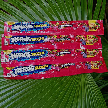 nerds rope candy美国进口彩虹绳索混合果味儿童零食 维卡彩绳糖26g