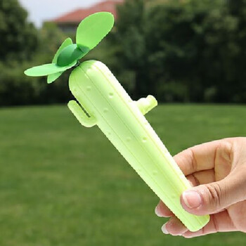 新品儿童学生手摇手动握迷你可爱手持便携随身小风扇户外环保玩具浅