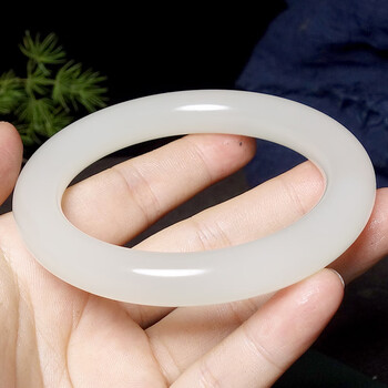 新疆和田玉手镯羊玉白玉圆条玉镯子女款玉石珠宝玉器带证书玉镯尺寸57