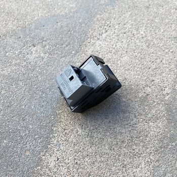 兹泰博适配重汽豪沃玻璃升降开关380车门电动玻璃升降器线门窗开关