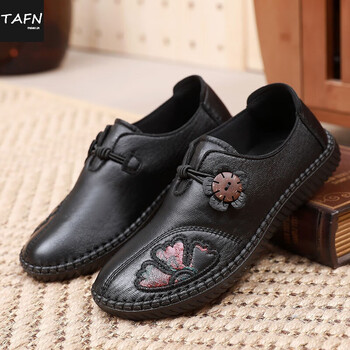 布鞋中老年女单鞋软底防滑妈妈鞋轻便透气老太太休闲鞋黑色12103036