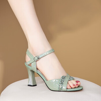 轻越高跟凉鞋女粗跟一字扣带女士凉皮鞋新款欧美风牛皮露趾夏季高跟鞋