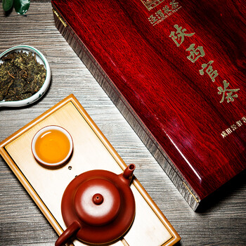 泾渭茯茶黑茶 中秋节礼盒 咸阳茯茶 陕西特产 金花茯砖茶 陕西官茶1kg 泾渭茯茶黑茶 中秋节礼盒 咸阳茯茶 陕西特产 金花茯砖茶 陕西官茶1kg