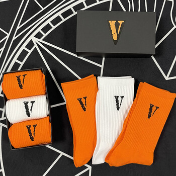 盒装vlone pop up限定大v高街潮牌friends字母篮球中筒长袜子 大v两橙