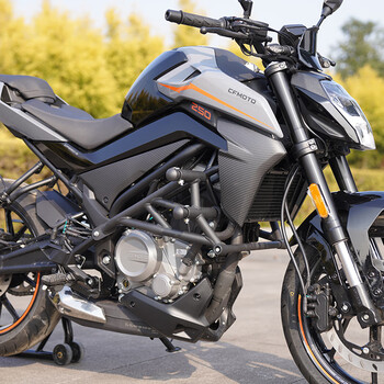 适用于春风nk250护杠cf250nk防摔杠摩托车改装特技保险杠竞技杠黑色杠