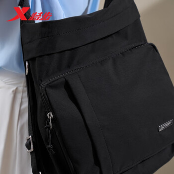 特步运动户外潮流时尚挎包876237130006 黑 均码