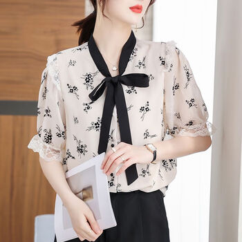 服饰内衣>女装>t恤>鹄骆>鹄骆女夏新款套装30岁到40岁夏装碎花套装洋