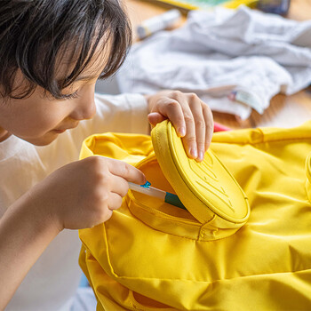 乐高(LEGO)学生书包儿童双肩包休闲背包成人轻便户外多彩生日礼物轻黄20204 乐高(LEGO)学生书包儿童双肩包休闲背包成人轻便户外多彩生日礼物轻黄20204
