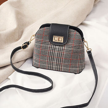 仓梵小包包女新款韩版百搭气质网红布料贝壳包时尚女士单肩斜挎包黑色