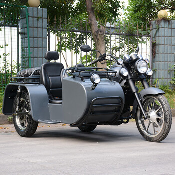 艾喜仕国四复古偏三轮摩托车跨骑边三轮侉子挎斗水冷机街车燃汽油可