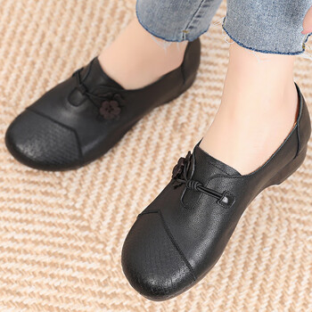 达琪薇牛筋底妈妈鞋子中老年真皮舒适闰月单鞋防滑平底软底皮鞋女43