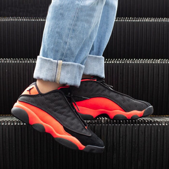 【新品未使用】タグ付きJordan Zoom Freak 18.5黒白赤ナイキ 国内11月3日発売予定】 ナイキ エアジョーダン5 レトロ サテン