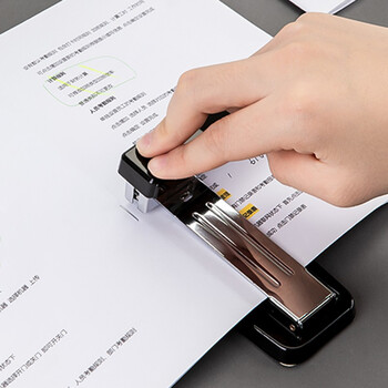 得力(deli)0414 12#旋转式订书机/订书器 中缝装订 临时装订可拆 办公用品 黑色 5个装HFXZ 得力(deli)0414 12#旋转式订书机/订书器 中缝装订 临时装订可拆 办公用品 黑色 5个装HFXZ