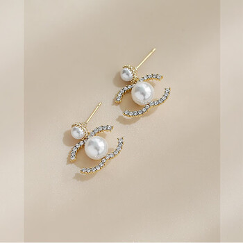 mercantia高档珍珠双c小香耳环女轻奢感气质耳钉耳坠字母银潮流感耳环