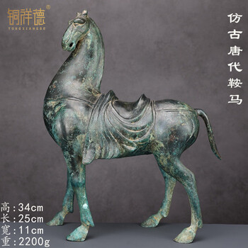 中国古董品 唐代 青銅製 鎏金 人物置物 古代人物摆件青铜鎏金杨贵妃人像大唐仕女唐朝金器纯铜