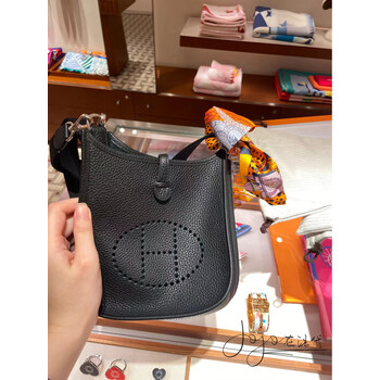 爱马仕女包mini evelyneh包大象灰金银扣宽肩带单肩斜挎包 黑色