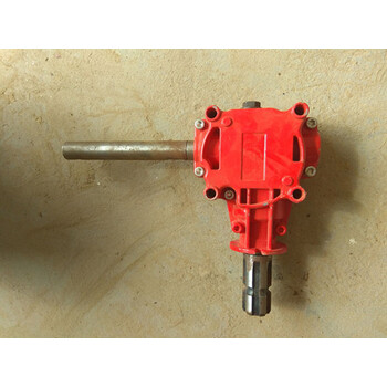 多缸传动轴撒肥机拖拉机后置施肥器加厚不锈钢抛肥洒肥器配件变速箱