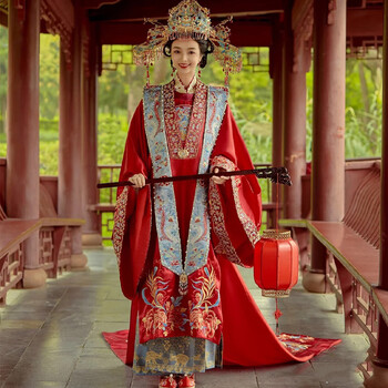 中式婚服汉服明制婚服凤冠霞帔新娘结婚汉服拖尾情侣套装秀禾服孕妇