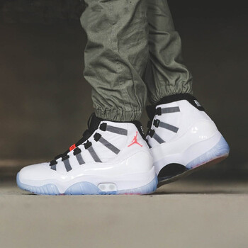 耐克(nike)男鞋新款 air jordan 11 adapt aj11 灰白红自动系带篮球鞋