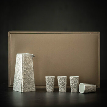 百圣牛高档白酒杯酒具套装陶瓷银分酒器家用中式温酒杯套装烈壶四杯