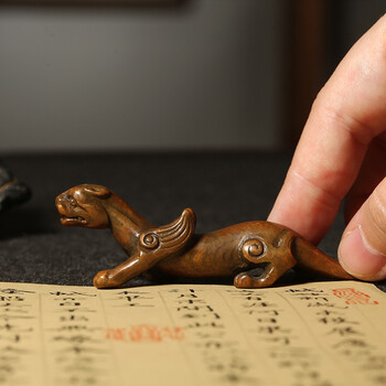 漢墨 手工青铜翼虎毛笔笔架 笔挂铜镇尺笔搁 文房四宝礼品铜器摆件把玩毛笔架