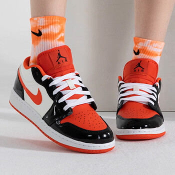 耐克(nike)休闲板鞋aj1女鞋皮面低帮运动鞋复古软底滑板鞋dv1335 黑白