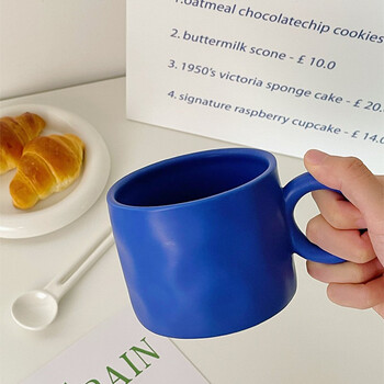 捏大耳克莱因蓝陶瓷马克杯情侣大容量不规则咖啡杯子蓝色陶瓷杯380ml