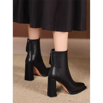 犀牛贵宾防水台方头高跟短靴女粗跟百搭中筒2024年秋冬季新款高跟鞋