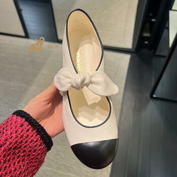 シャネル 37 23.5 パンプス ココマーク スパンコール べージュ CHANEL - シャネル パンプス フラットシューズ ココマーク