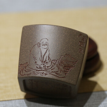 德轩堂宜兴工艺美术师许卫国刻绘佛教系人物打坐达摩罗汉禅定杯紫砂杯