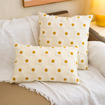 艾薇 沙发抱枕靠垫床上靠枕汽车腰靠办公室小雏菊花朵含抱枕套芯 花颜