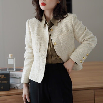 南瓜谷香榭丽金扣香香2023早春新款小香圆领白色长袖短款外套生椰米xs