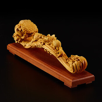 中国　唐木黄楊木彫刻　如意　筆置　C 7364E 中国 唐木黄楊木彫刻 如意 筆置 C 7364E