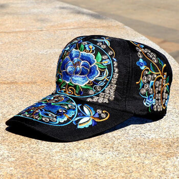 新款民族风铜钱花绣花帽子中国风女遮阳休闲棒球帽百搭时尚帽黑底兰花