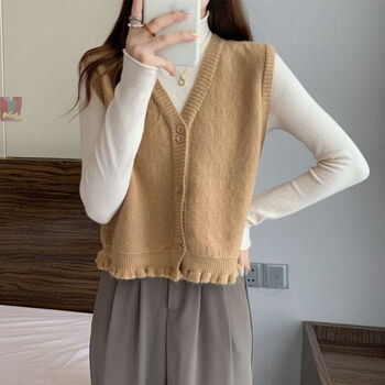 女木耳边毛衣马甲背心女新款宽松外穿短款开衫卡其色马甲s建议7590斤