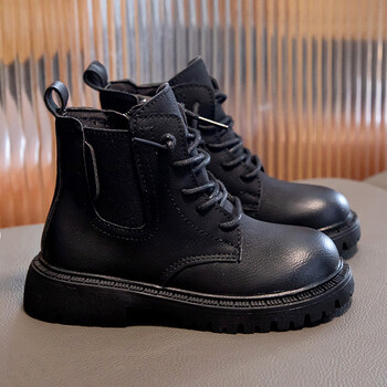 361断码女童靴子春秋款2023新款儿童马丁靴女孩软底时尚短靴中大黑色